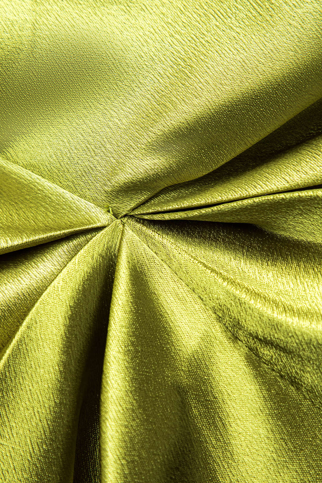 חולצה ארוכת שרוולים א-סימטרית סאטן עם כפתורים 