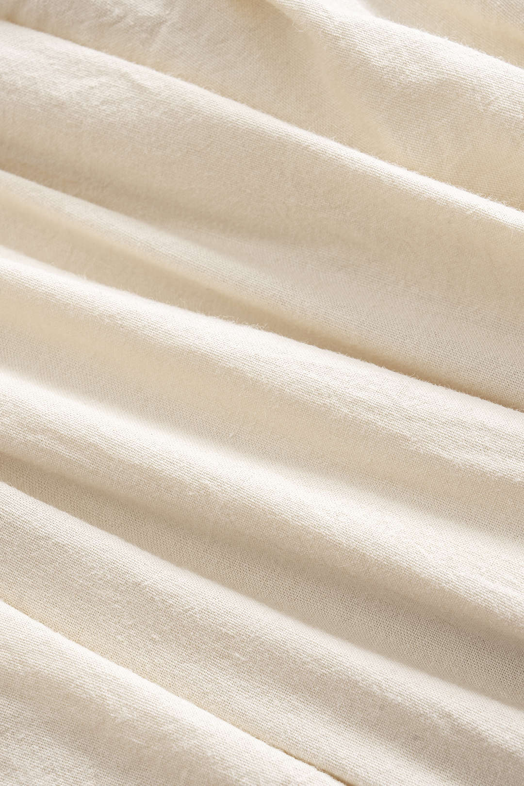 חצאית פשתן עם קפלים ואבני חן 