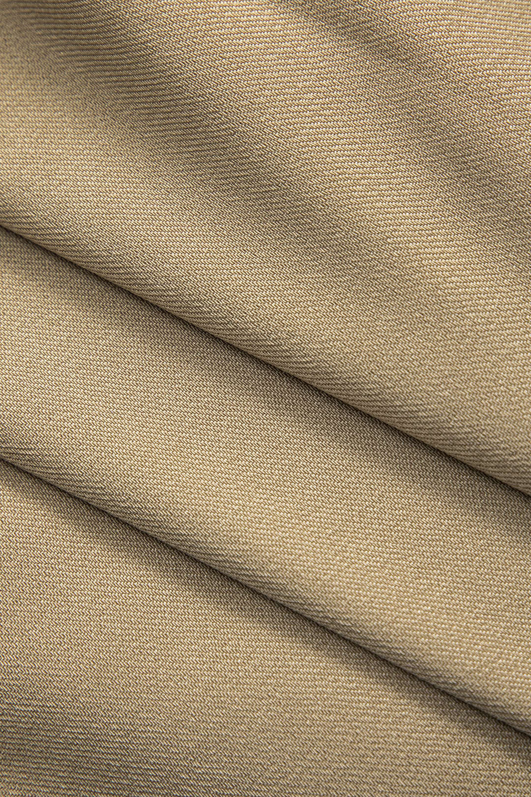 חצאית קפלים עם רוכסן דקורטיבי ממתכת 