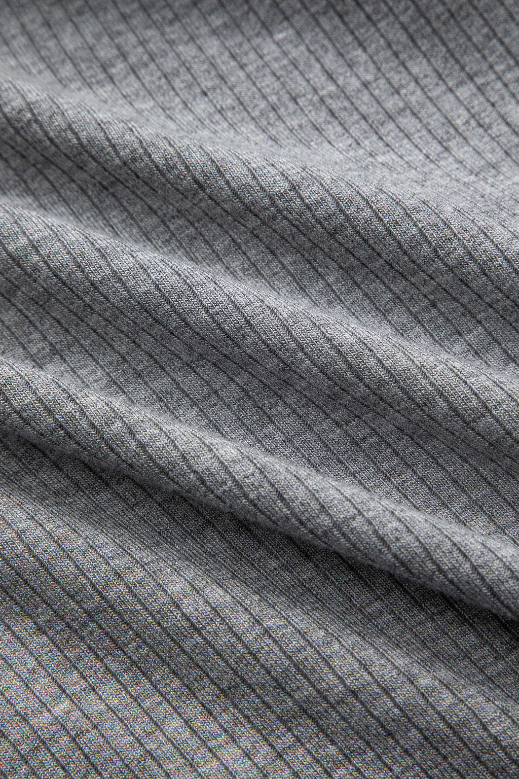 שמלת מיני עם טלאים ארוכות 