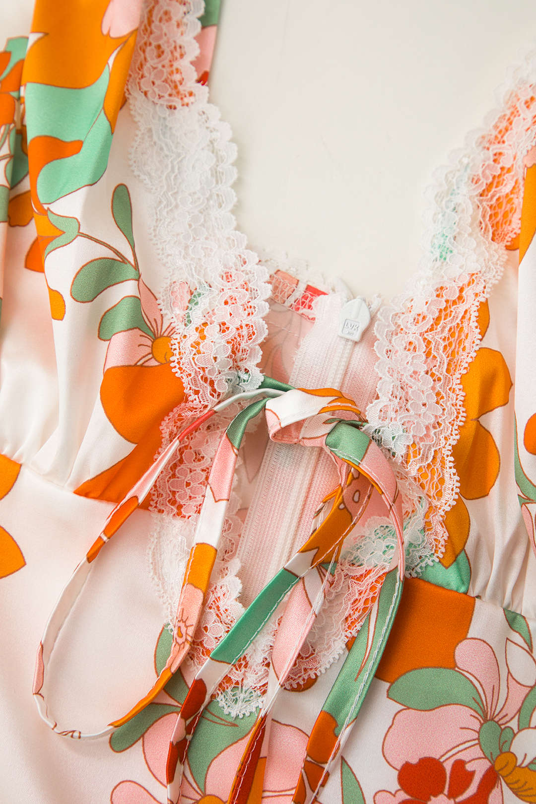Vestido Maxi Floral Con Encaje Y Escote En V Para Mujer