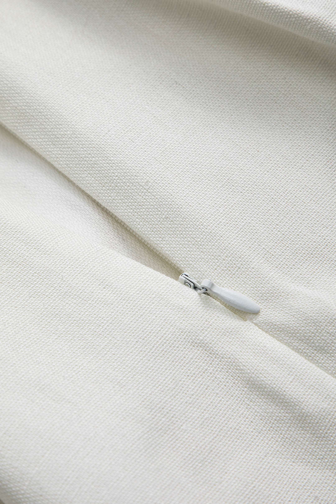 Falda de Lino con Volantes y Cremallera Minimalista