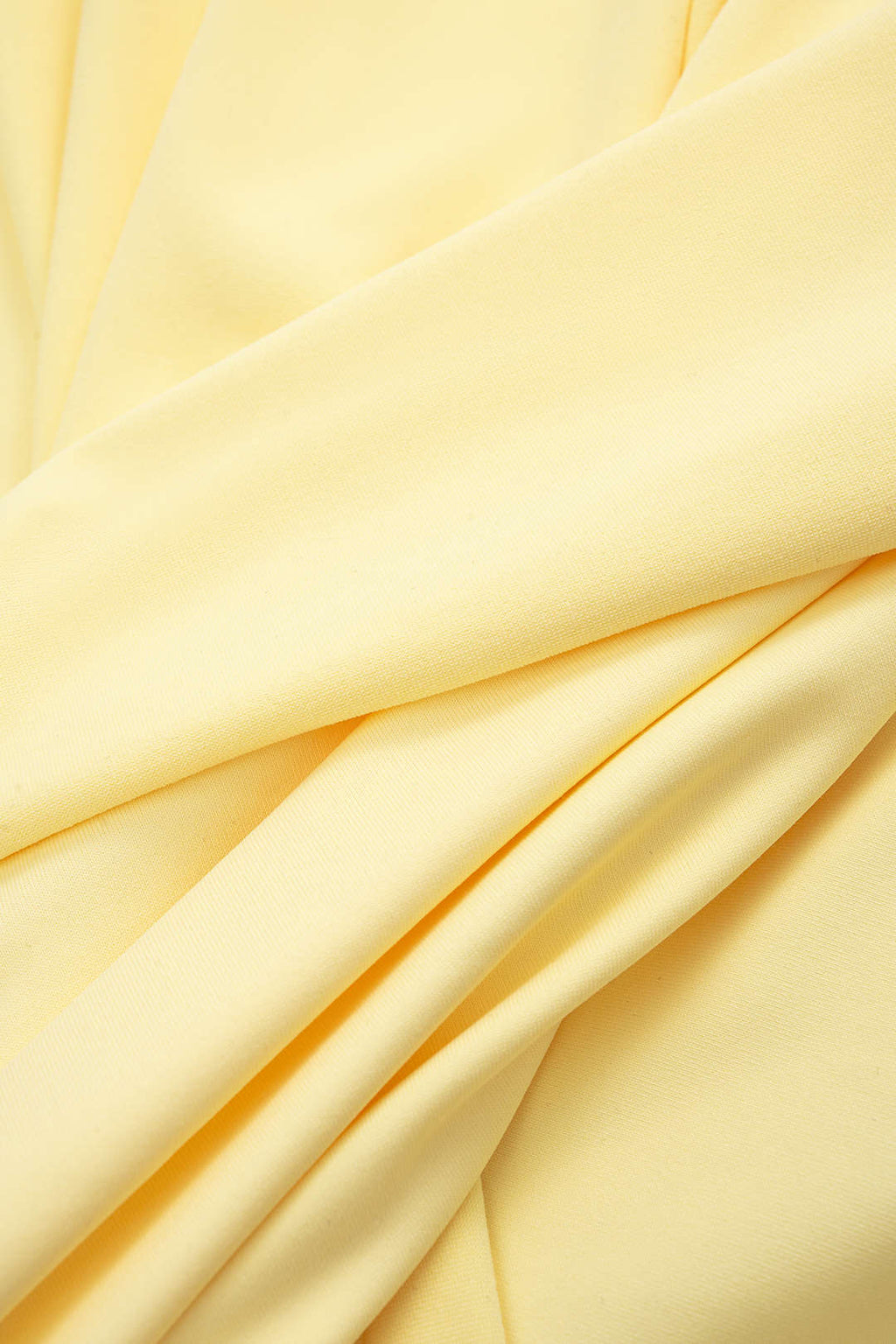 שמלת מיני עם שרוולים ארוכים וקשירה ללא גב