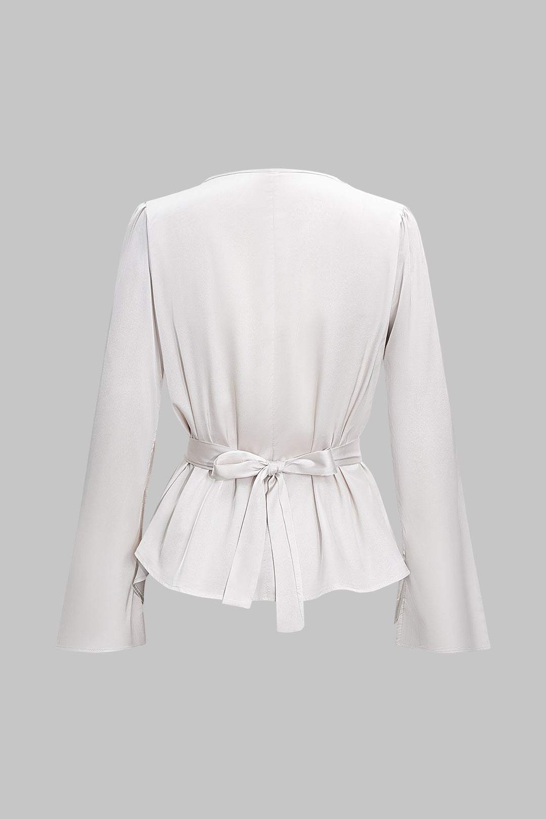 חולצת סאטן עם קשירה וצווארון קפלים ושרוולים ארוכים 