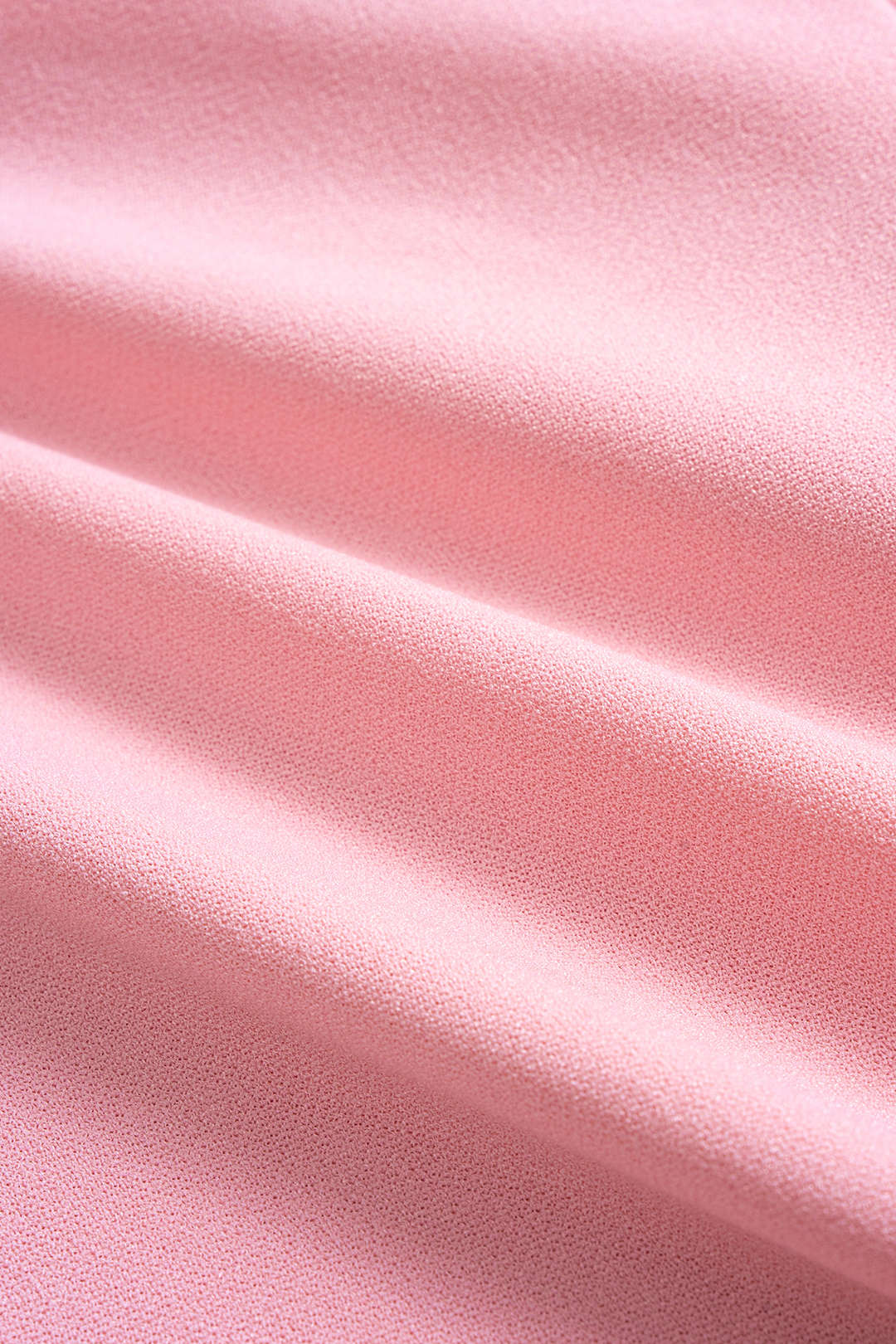 שמלת מיני עם קפלים וקשירה, שרוולים ארוכים 