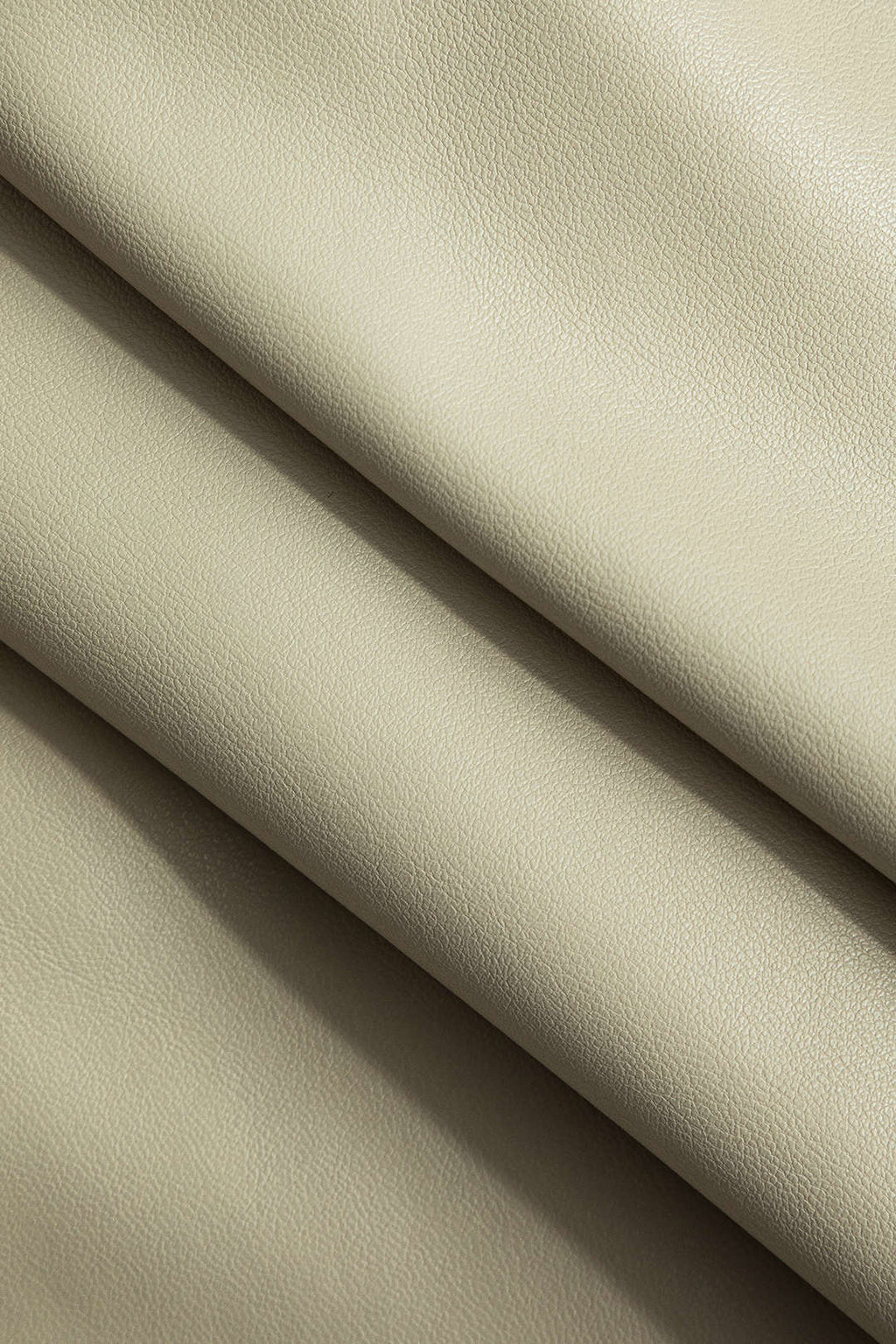 חצאית חלקה עם פרנזים 