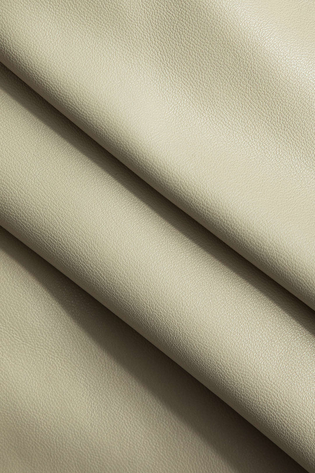 חצאית חלקה עם פרנזים 