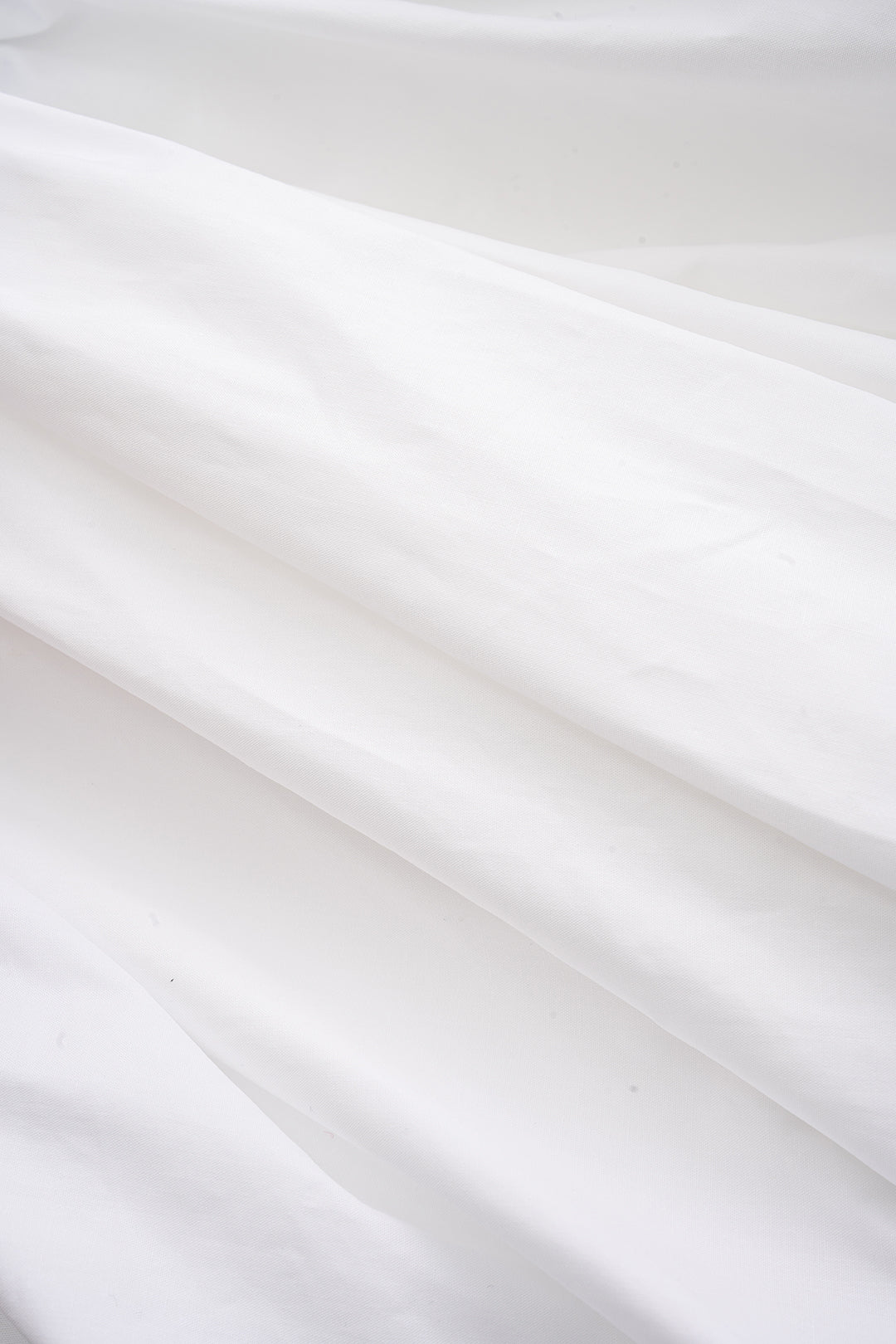 חצאית ג'ינס עם טלאים וקשירה 