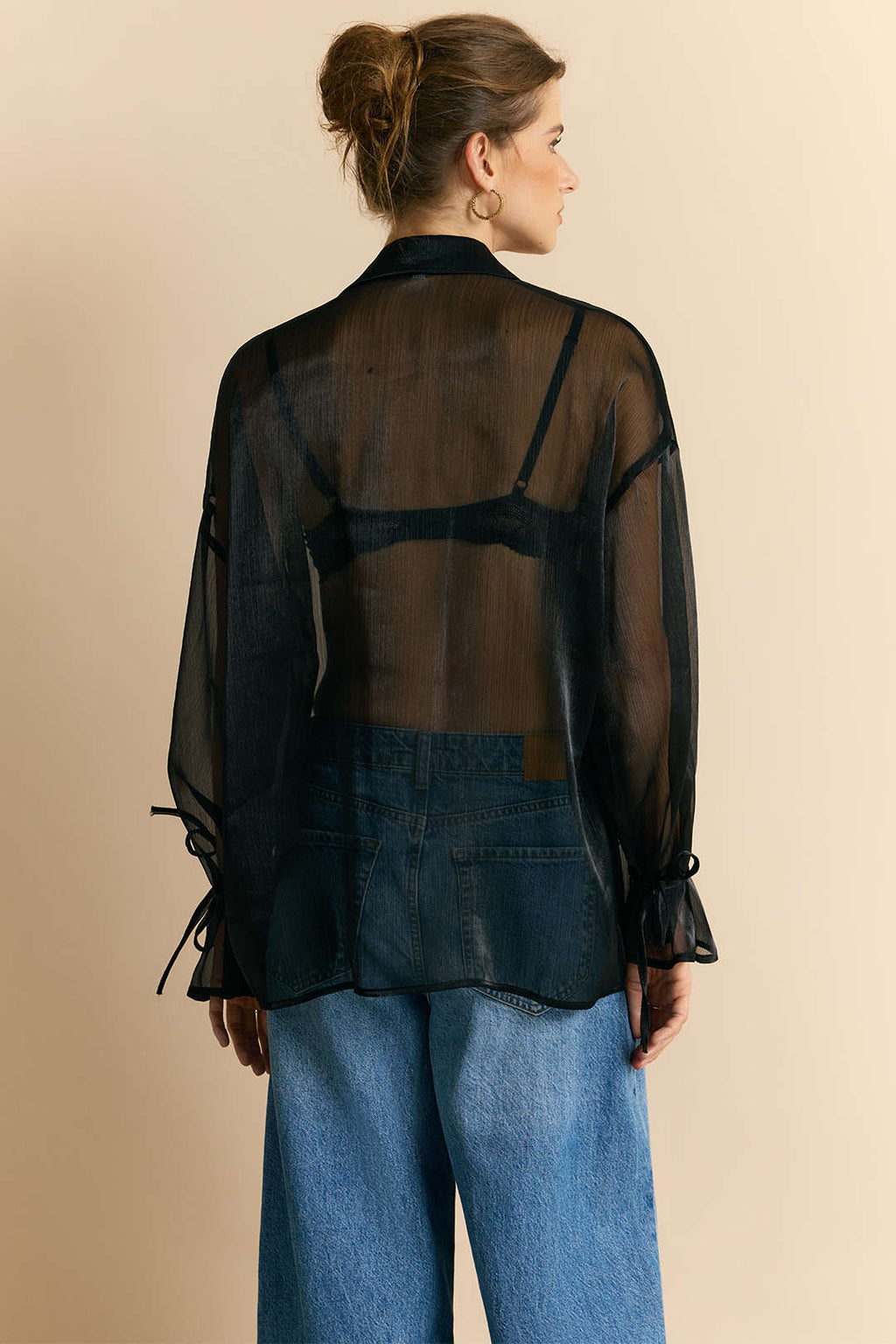 חולצת רשת שקופה עם קשירה ולפנטר ארוכת שרוולים 