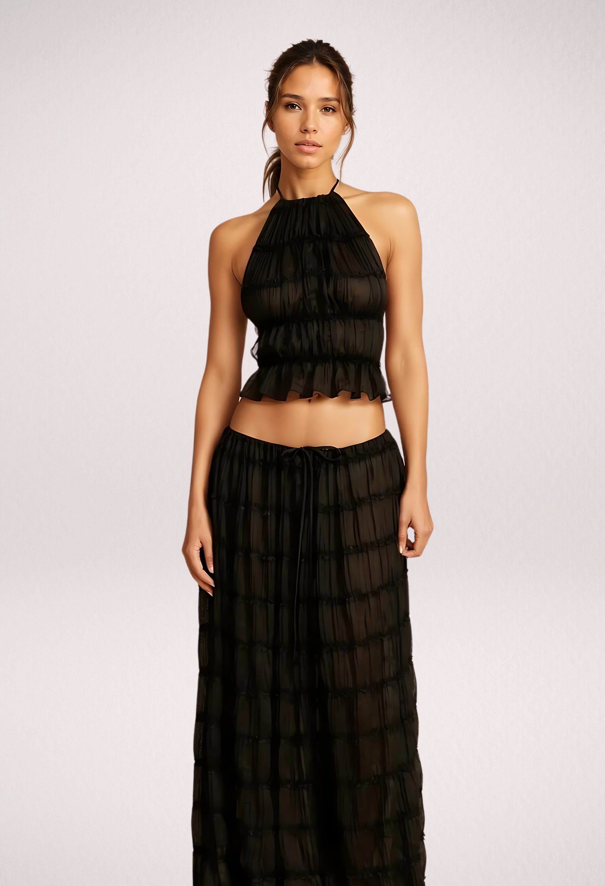 Conjunto Falda Maxi Negra Con Cuello Alto Y Volantes