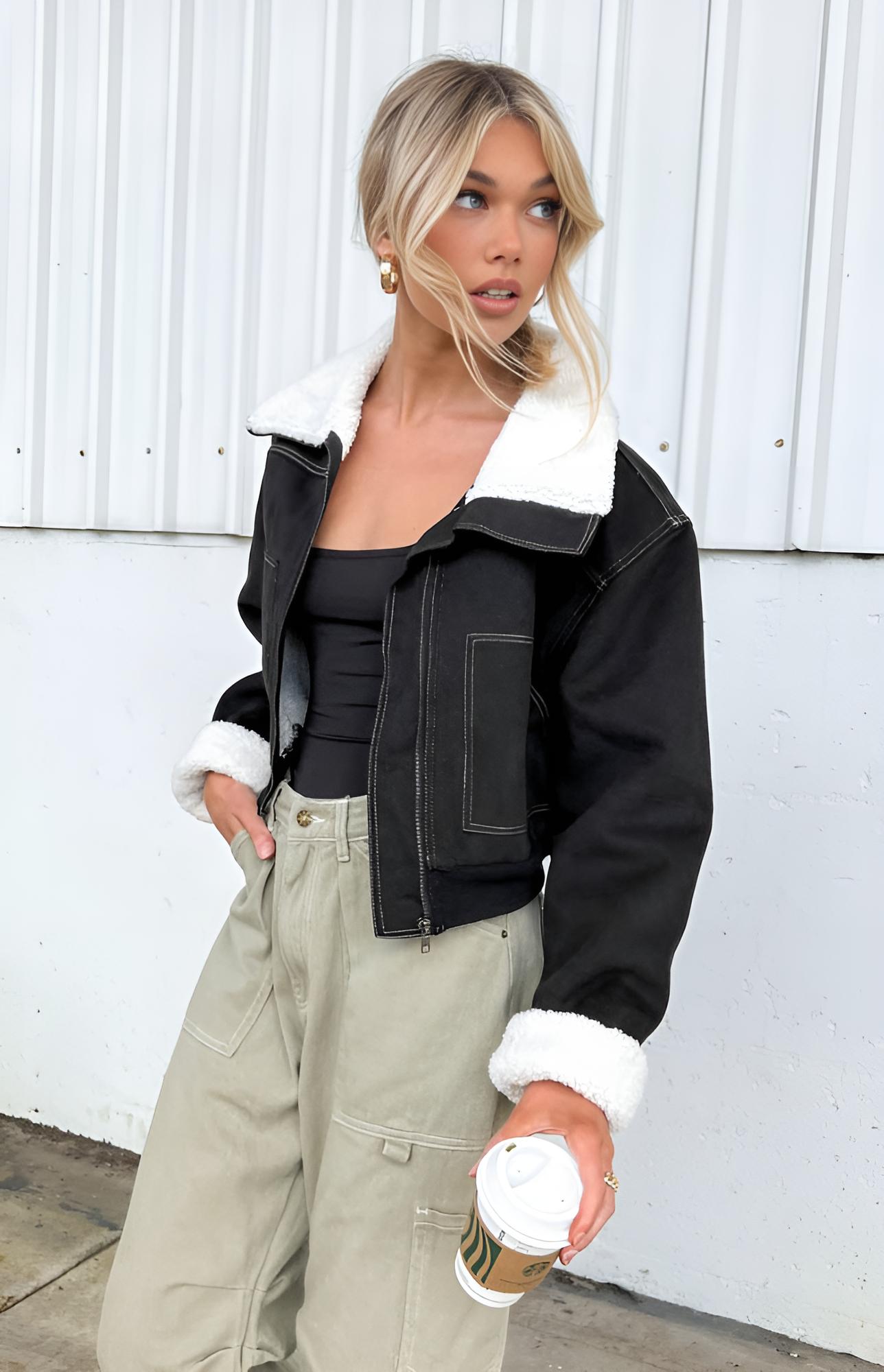Chaqueta Gelan Corta Con Cuello de Pelaje Ancho Elegante