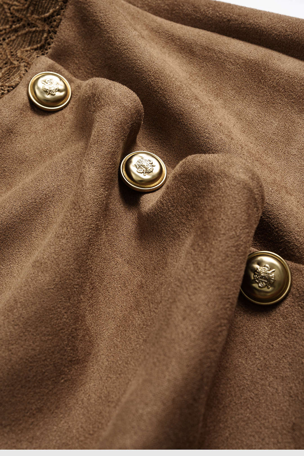 שמלת מיני עם שרוולים ארוכים וקשירה, כפתורי זמש 