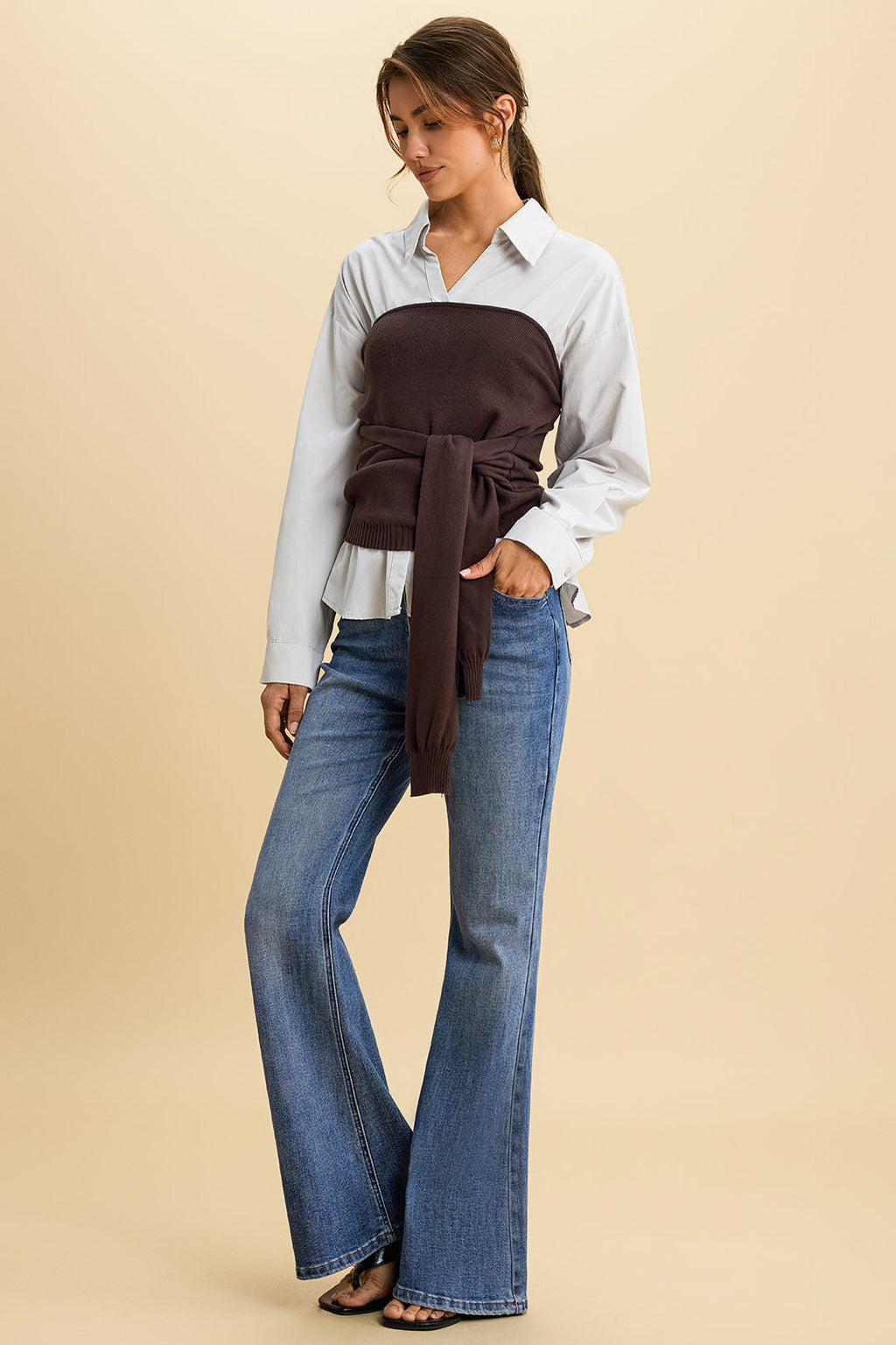 חולצה ארוכת שרוולים עם קשירה מלפנים וסריגה טלאים חלקה 