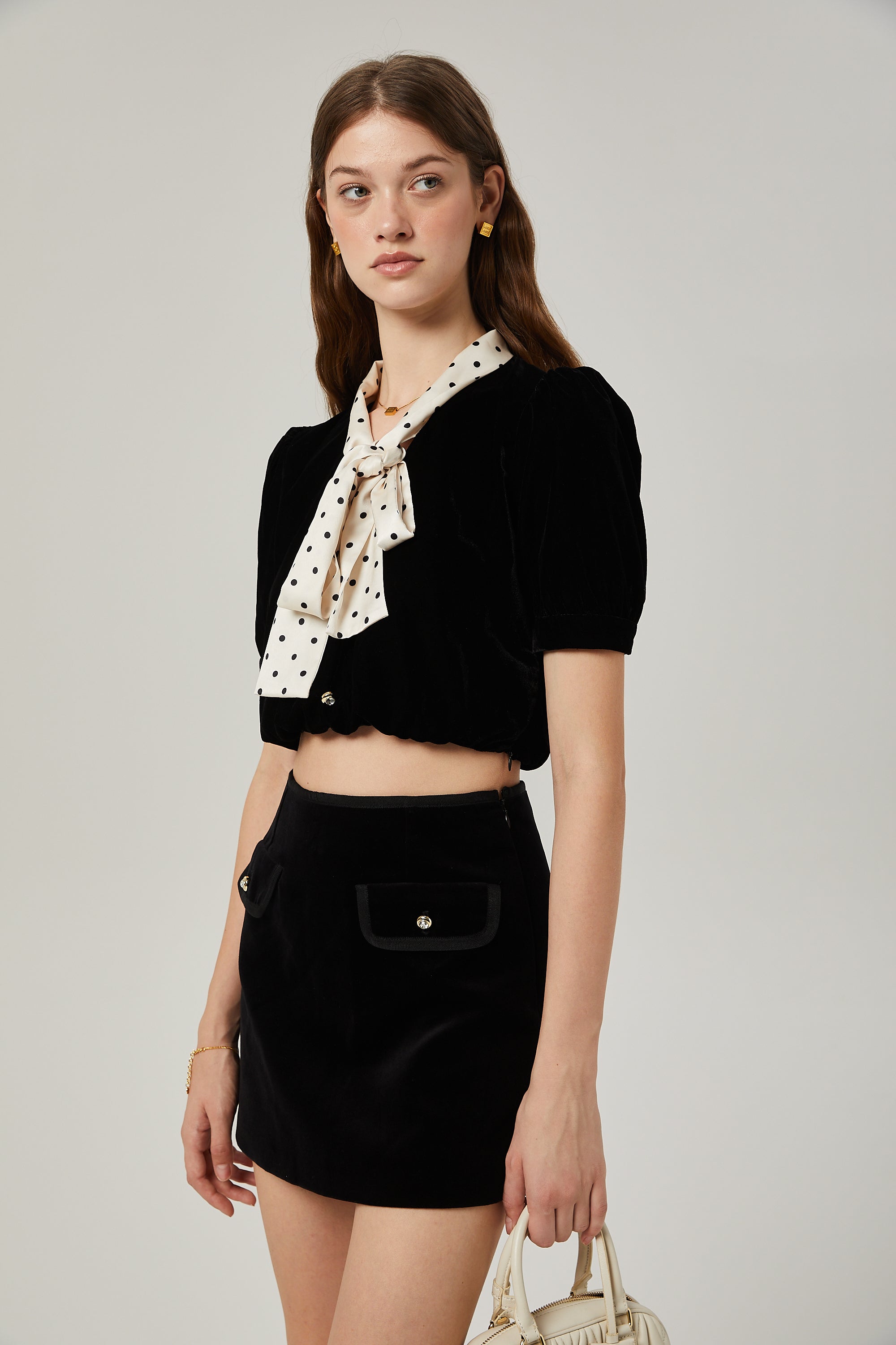 Falda Midi Satín Con Cristales Y Bolsillos Falsos Elegantes