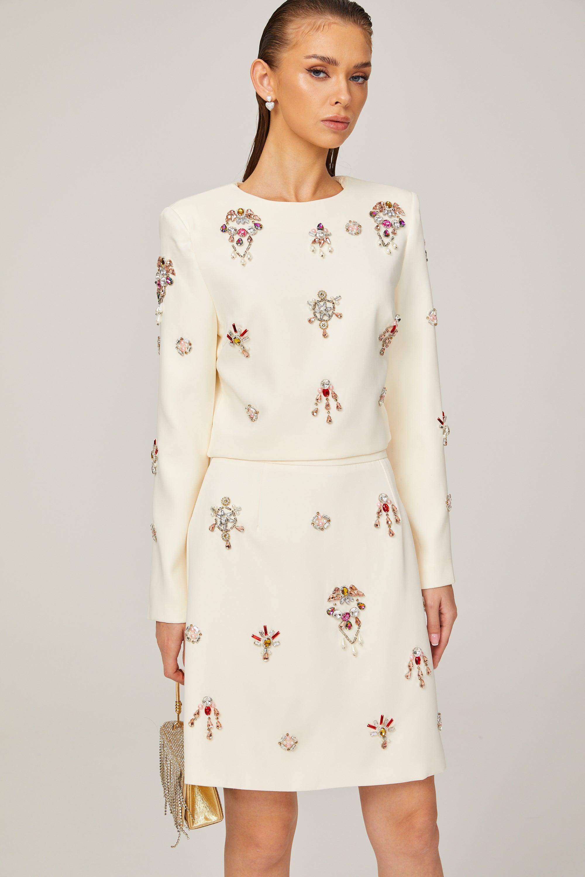 Conjunto Vestido de Noche Crema con Pedrería Elegante