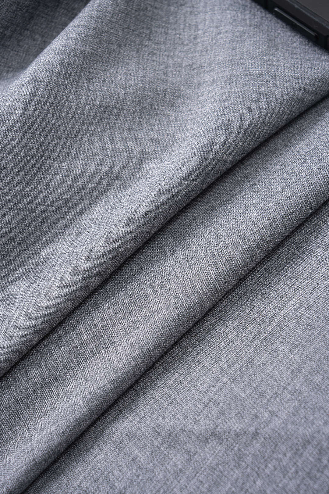 חצאית פשתן חלקה עם קפלים 