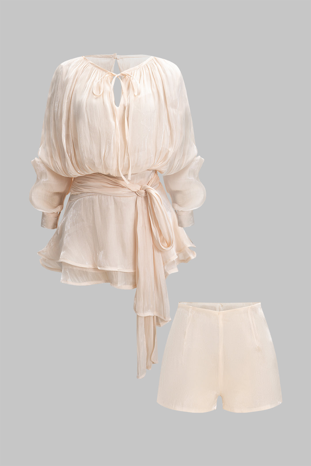 שמלת מיני עם שרוולים ארוכים וקפלים של שיפון 