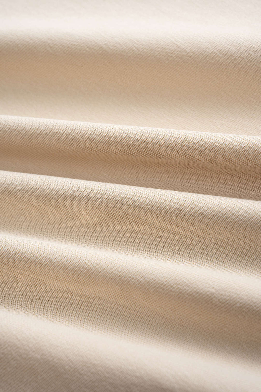 בגד גוף ארוך עם שרוולים מנוגדים ומחטבים 