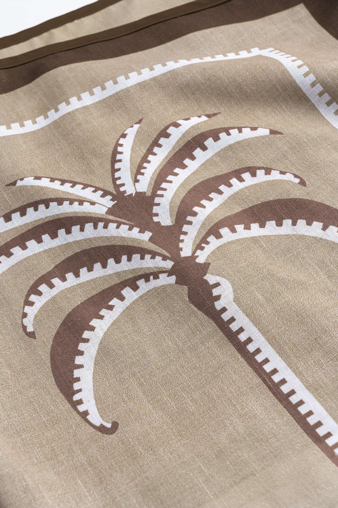 חצאית קשירה אסימטרית עם הדפס דקל קוקוס מפשתן 