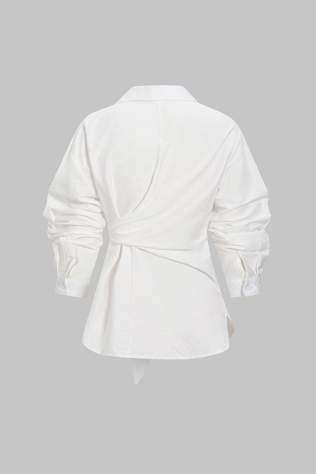 חולצה אסימטרית עם קשירה מלפנים וקשירה עם שרוולים ארוכים 