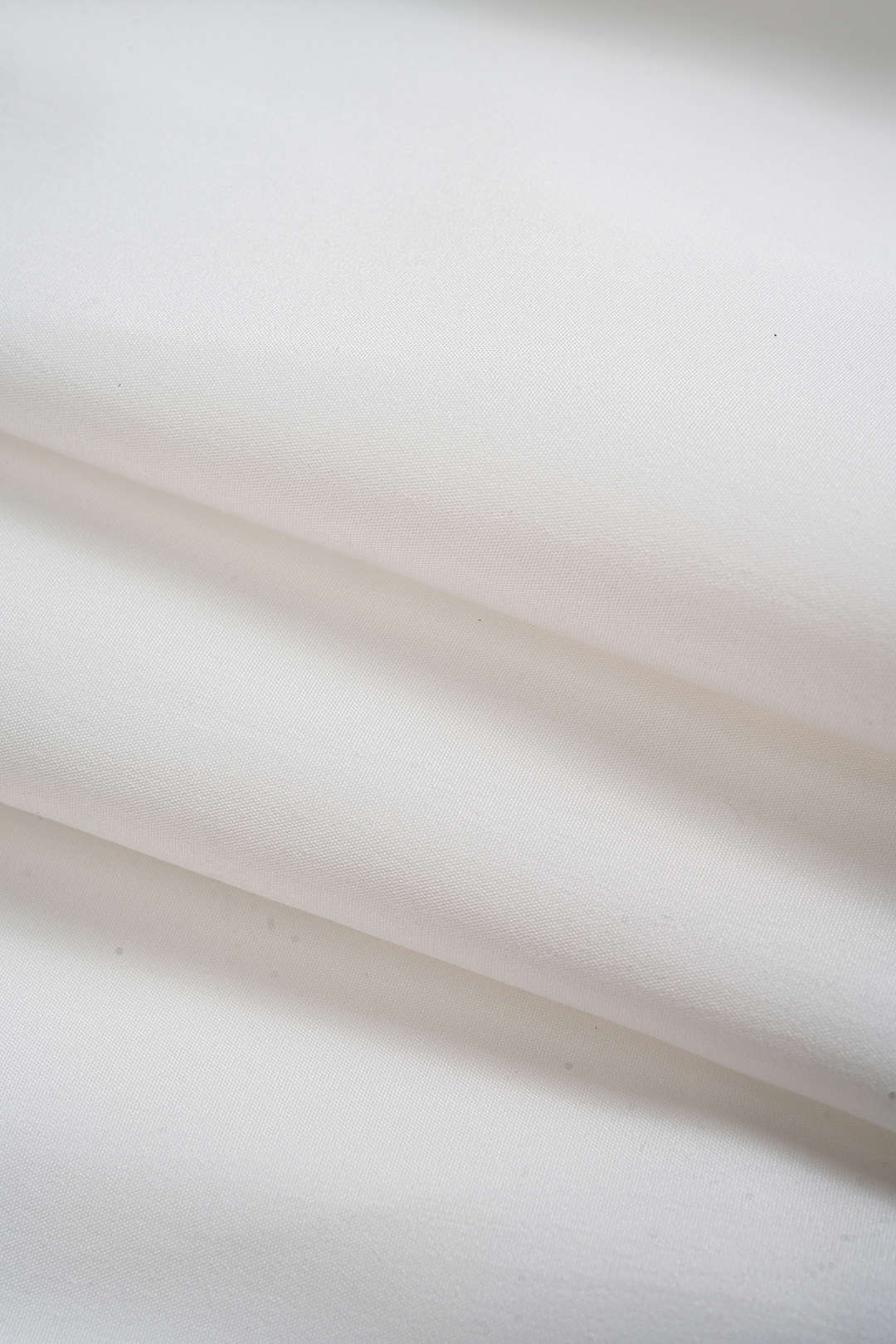 חולצה ארוכת שרוולים עם כפתורים וסגירה 