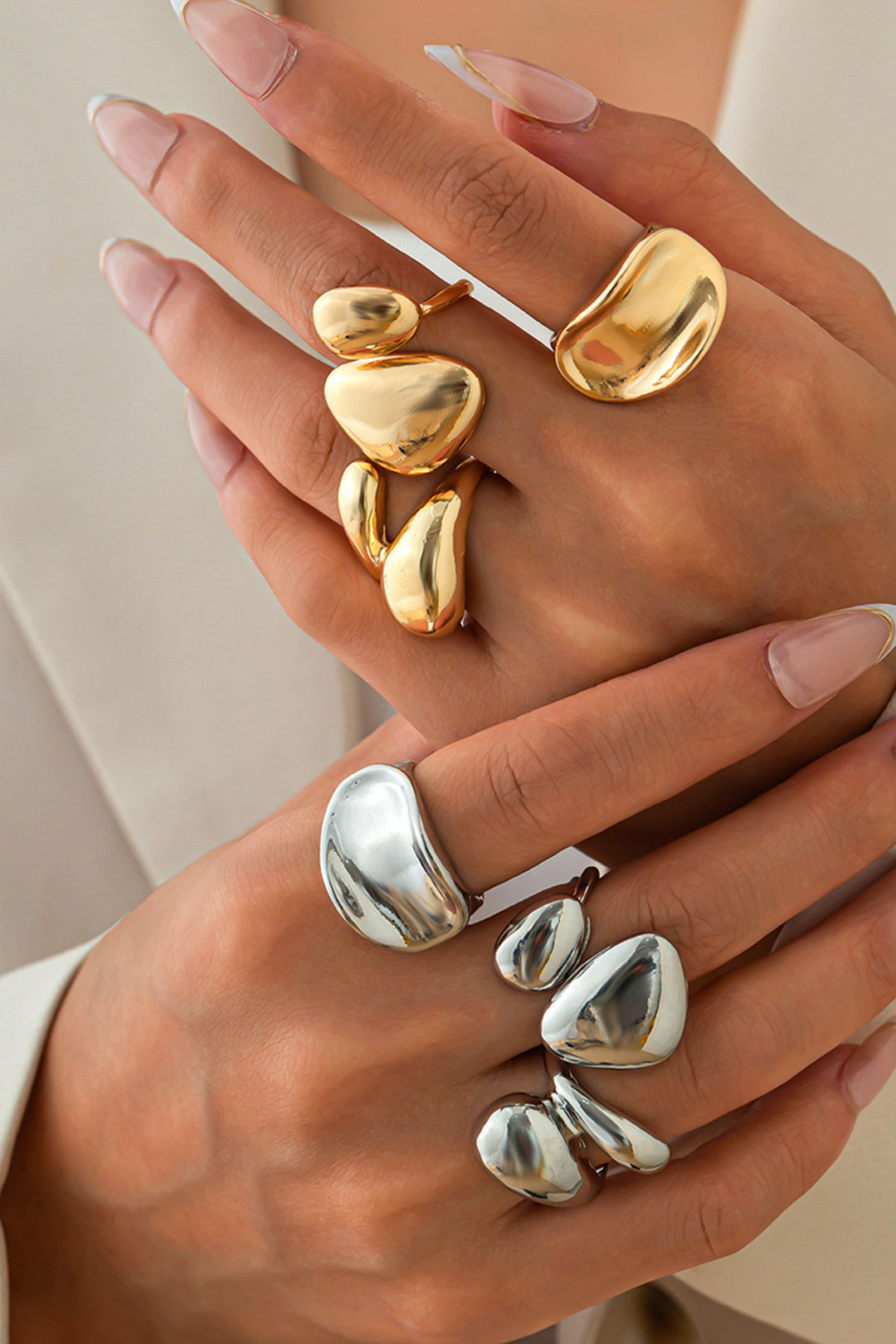 Anillos Irregulares Metálicos Texturas Minimalistas