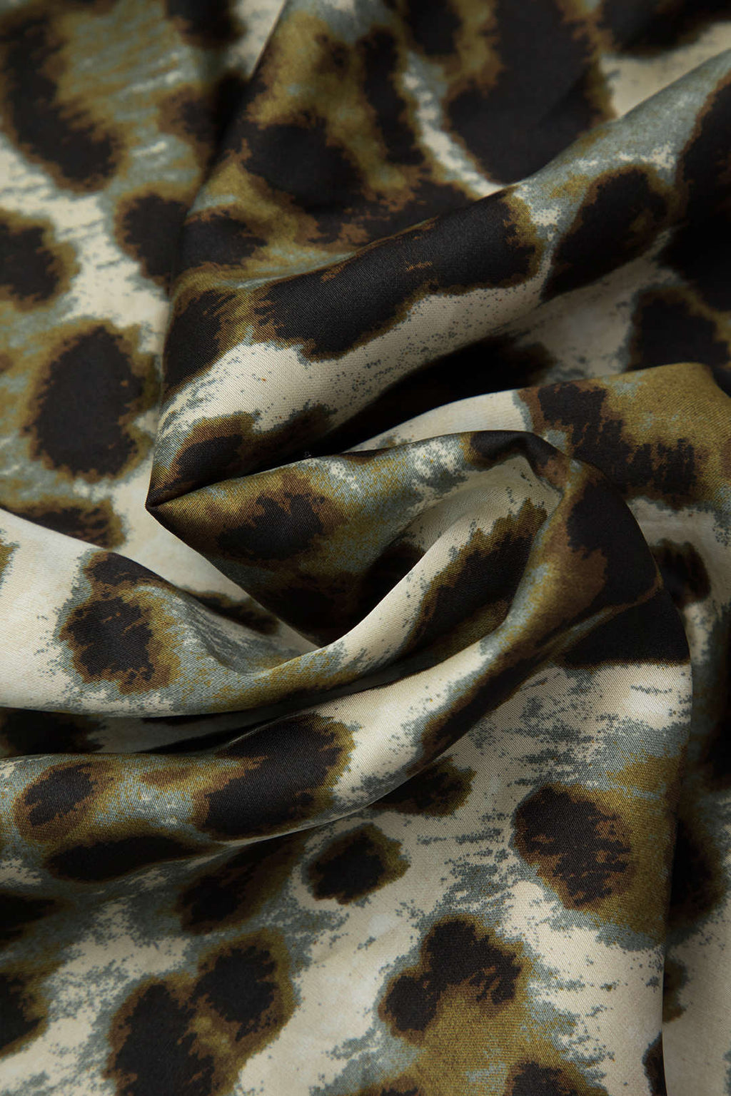 חצאית מפוצלת עם שרוך מנומר 