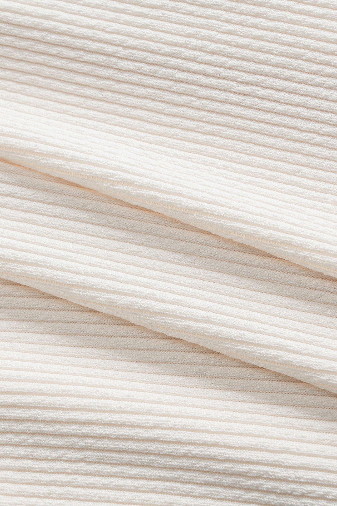 Falda Asimétrica Textura Metálica Con Silueta Moderna