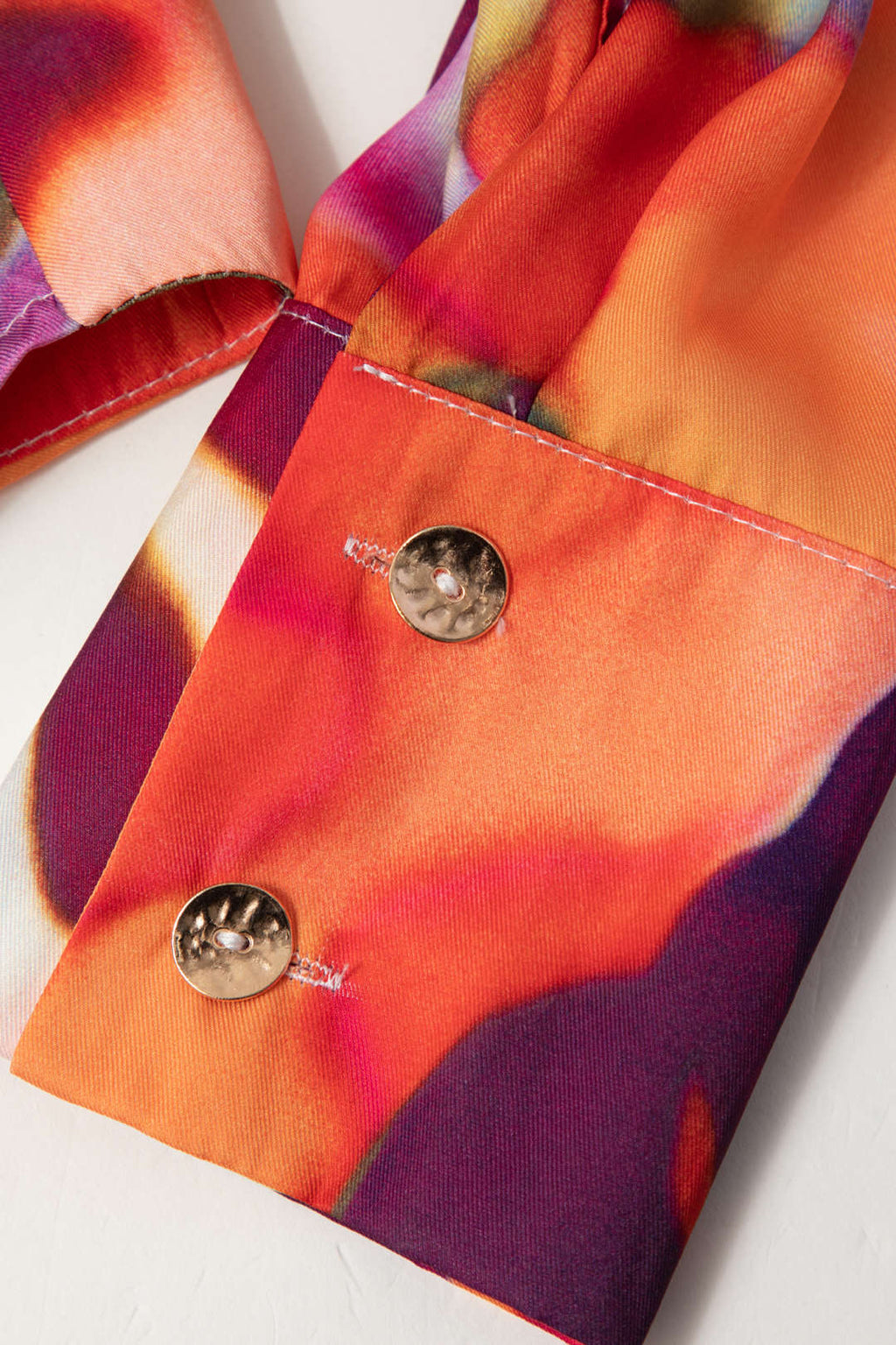 חולצת סאטן מודפסת 