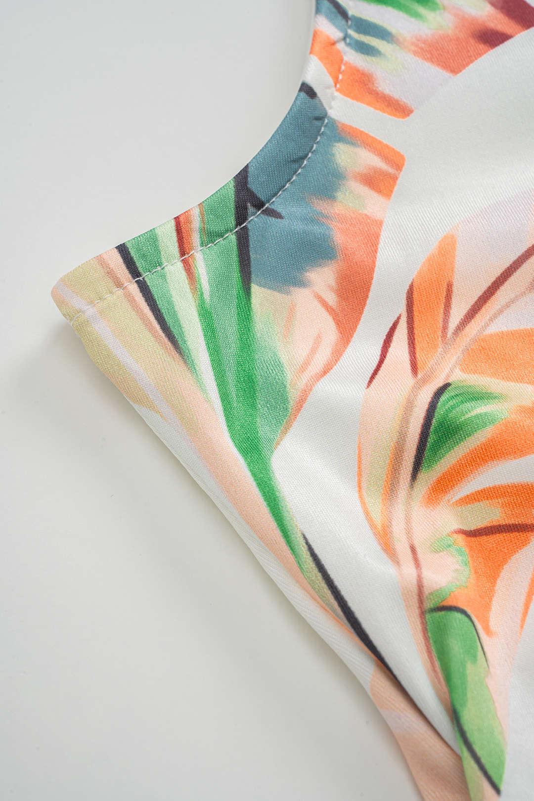 Vestido Midi Floral Sin Mangas Recortes De Hombros Rendija