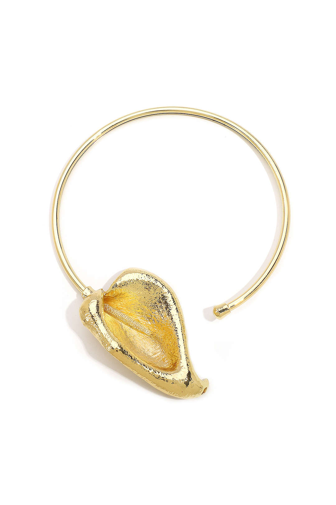 Collar De Hoja Metálica 3D Con Silueta Elegante Premium