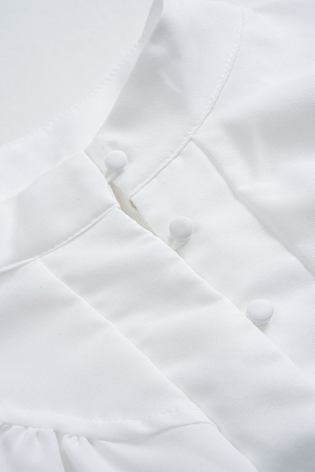 חולצה ארוכת שרוולים עם צווארון עומד וקשירה מכופתרת 