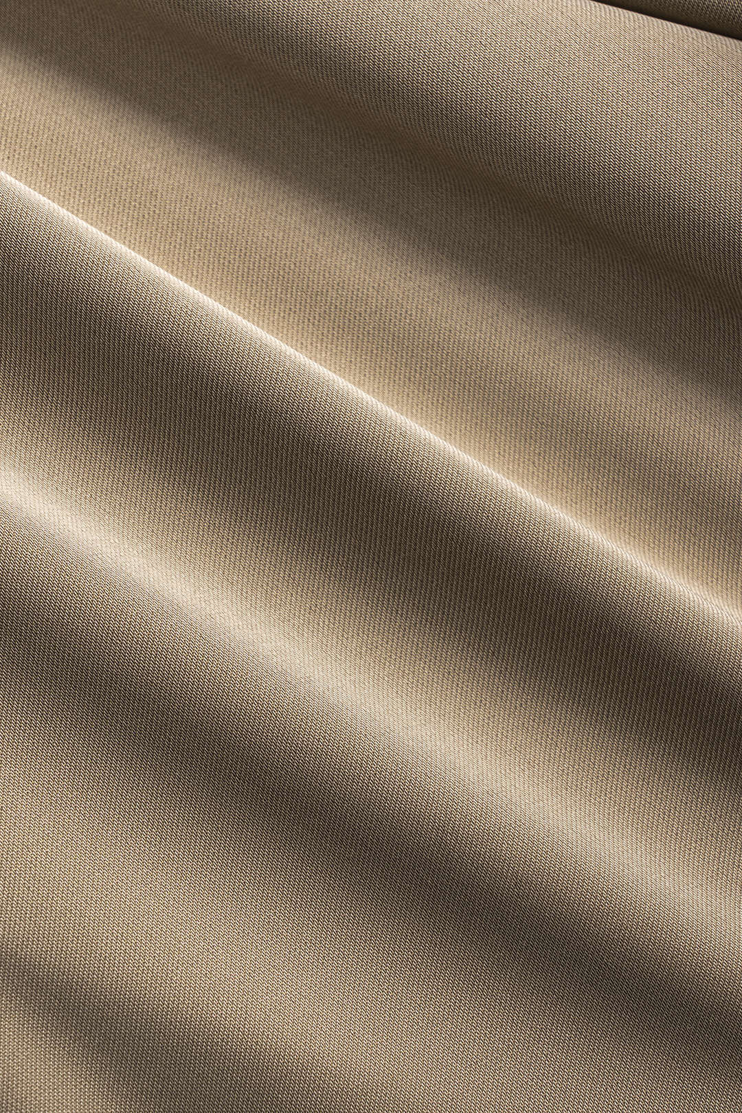 חולצה ארוכת שרוולים עם קפלים סאטן וכפתורים 