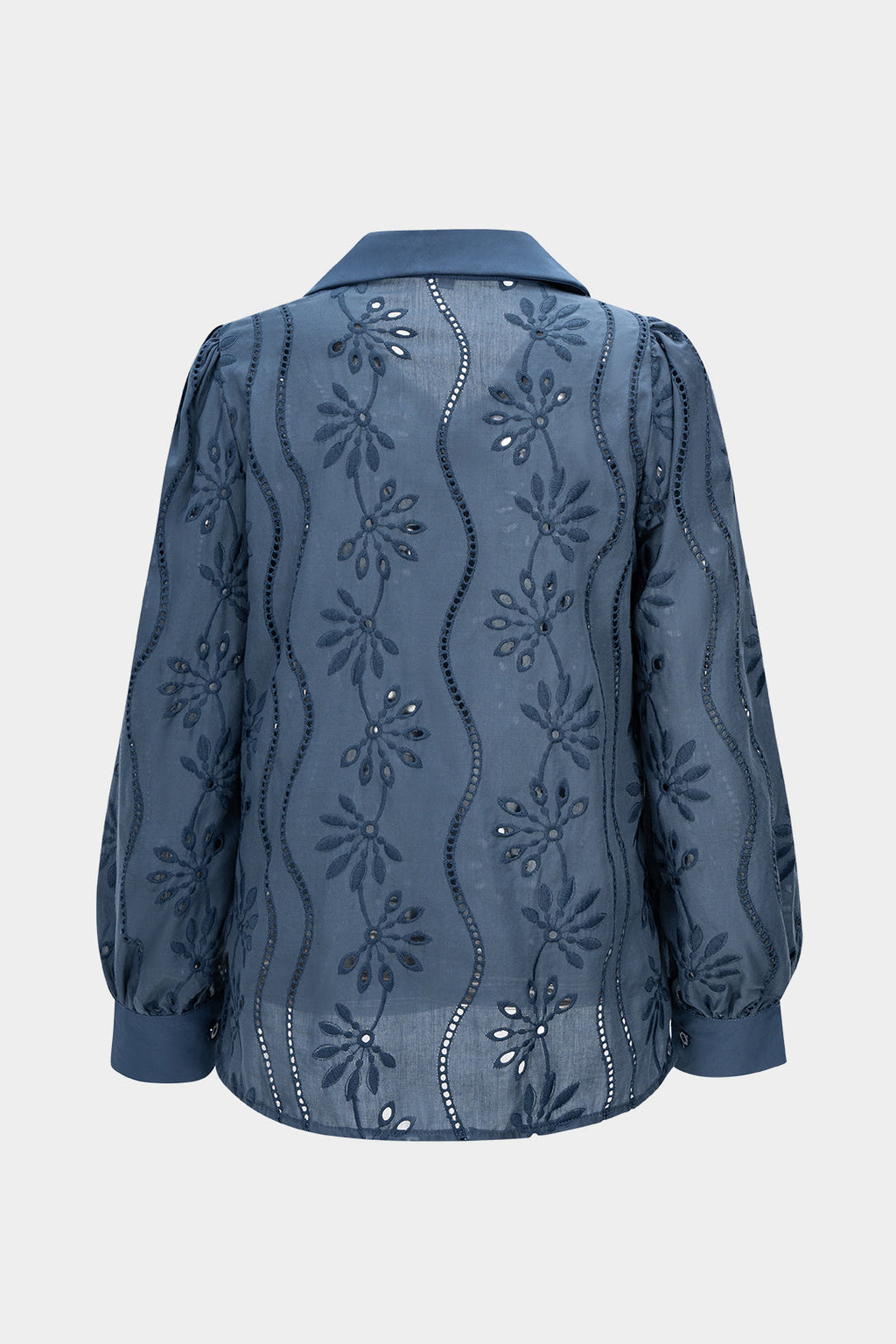 חולצה ארוכת שרוולים עם רקמה פרחונית 