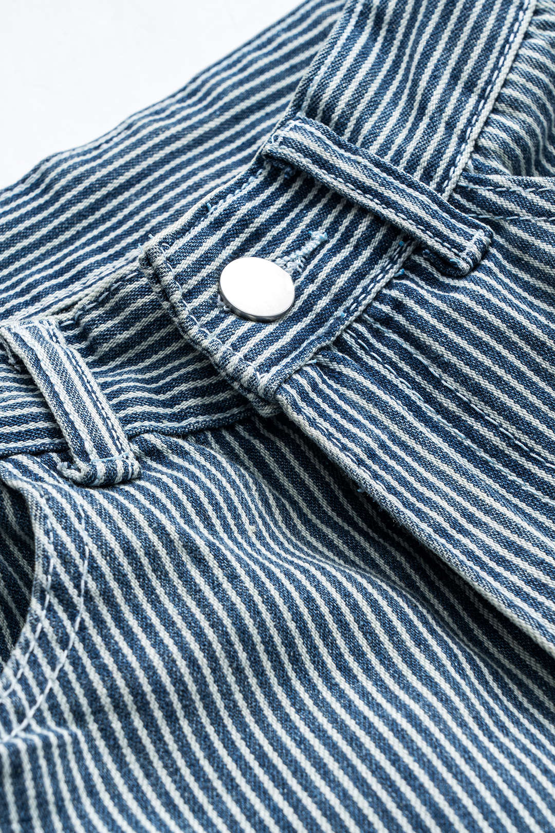 Jeans Anchos de Denim Rayados con Bolsillo Monograma