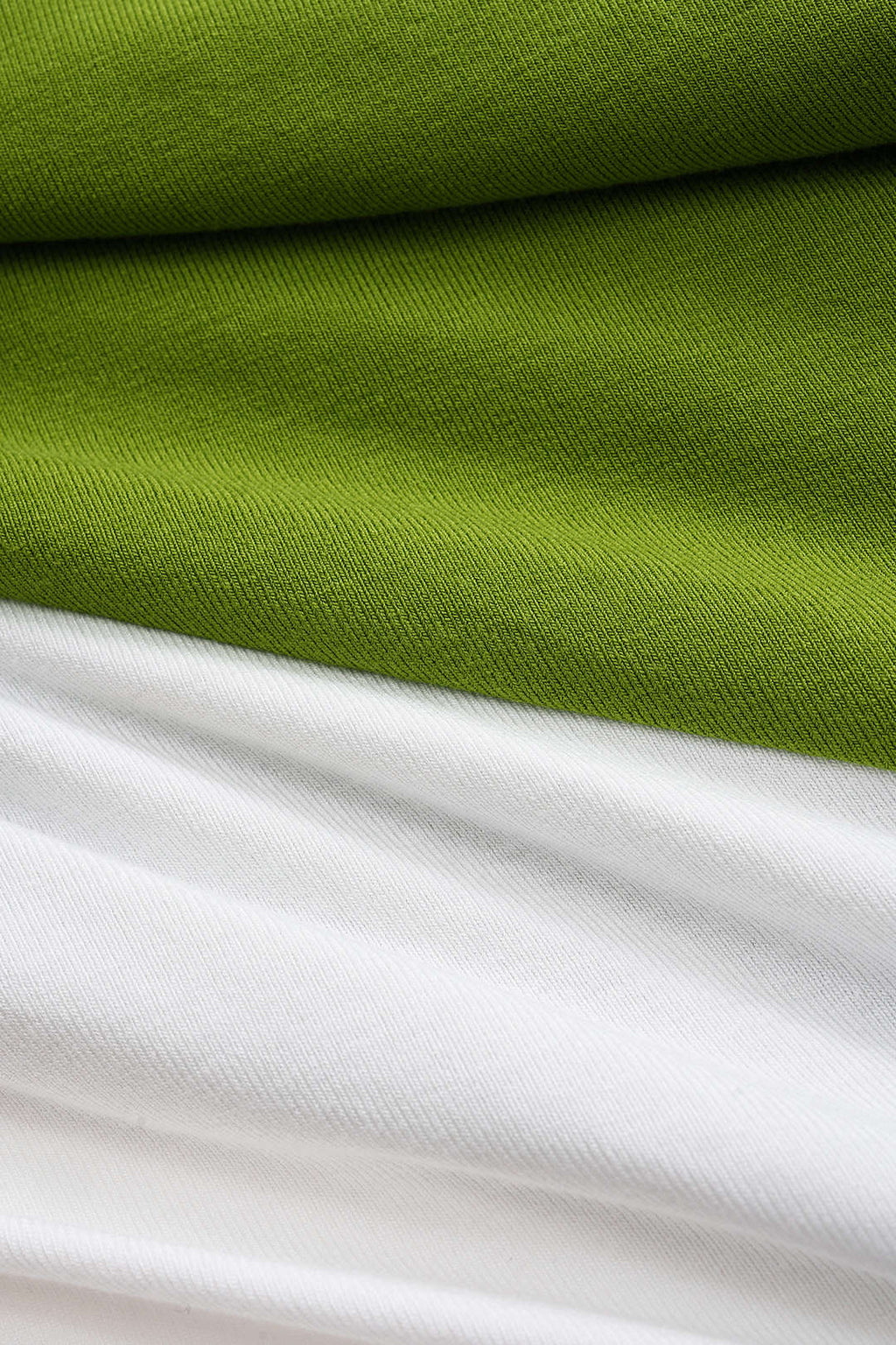 חצאית אסימטרית עם טלאים וקשירה 