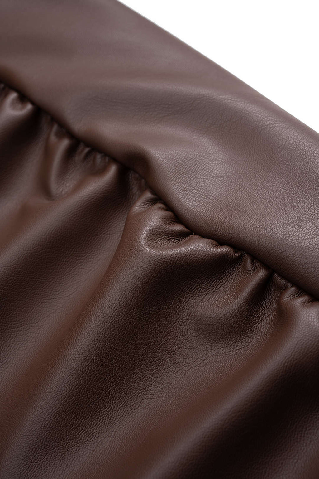 שמלת מיני עם שרוולים ארוכים וטלאים של דמוי עור עם הדפס נמר 