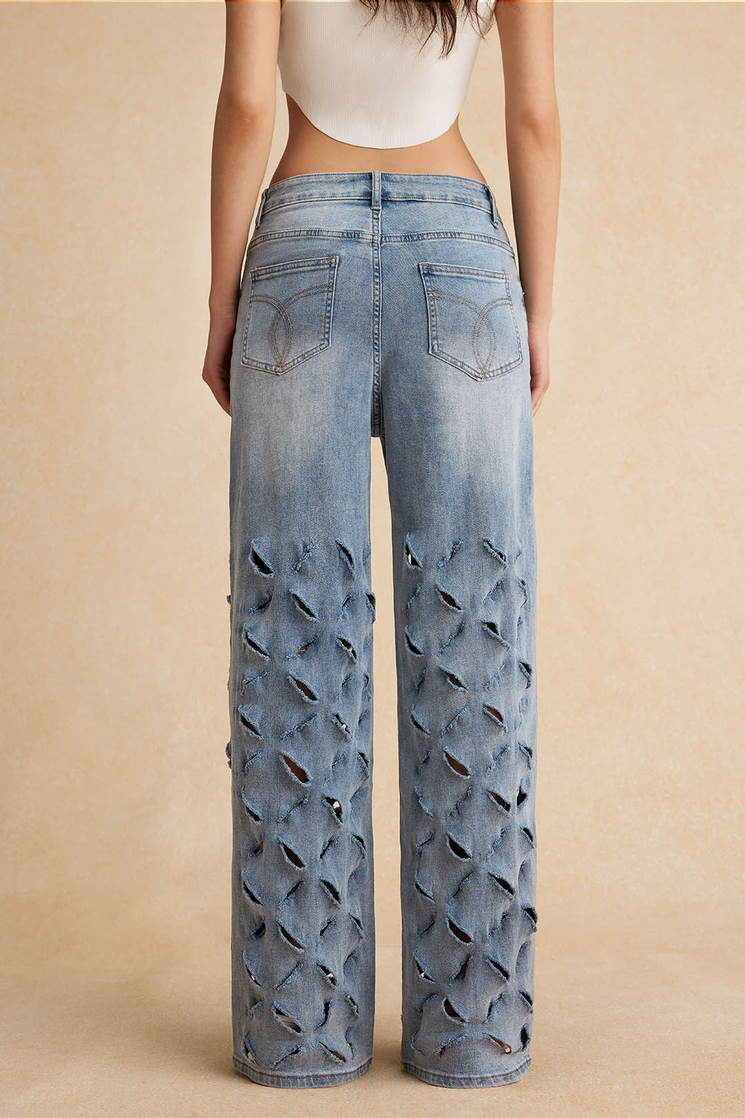 Vaqueros Denim Pierna Ancha Con Desgaste Y Bolsillos Botón