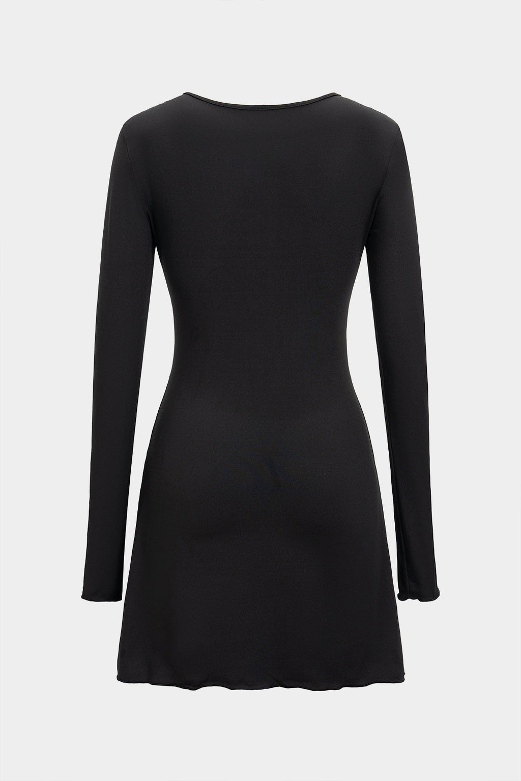 שמלת מיני עם שרוולים ארוכים ומחשוף 