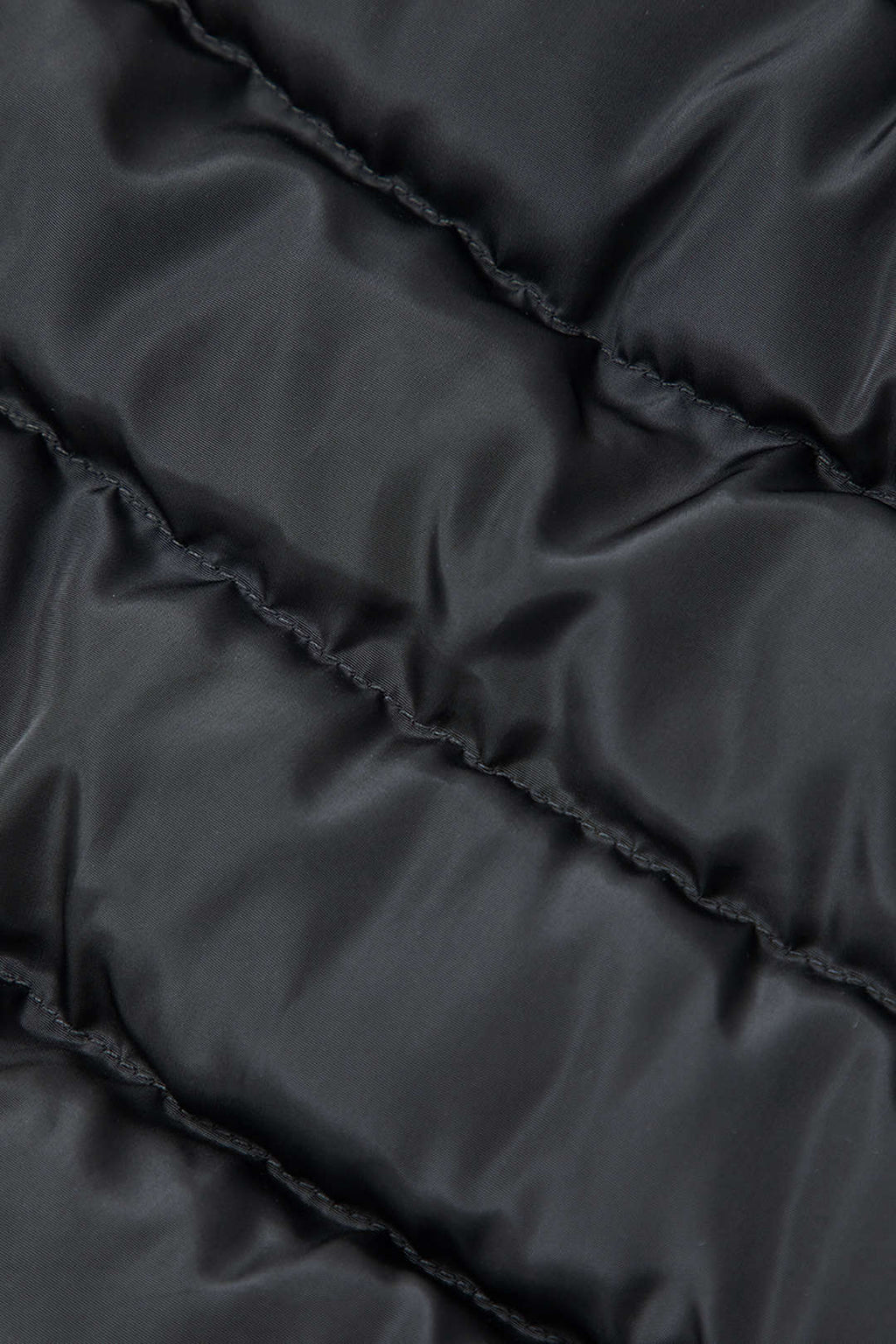 חצאית מיני נפוחה עם כפתורים 