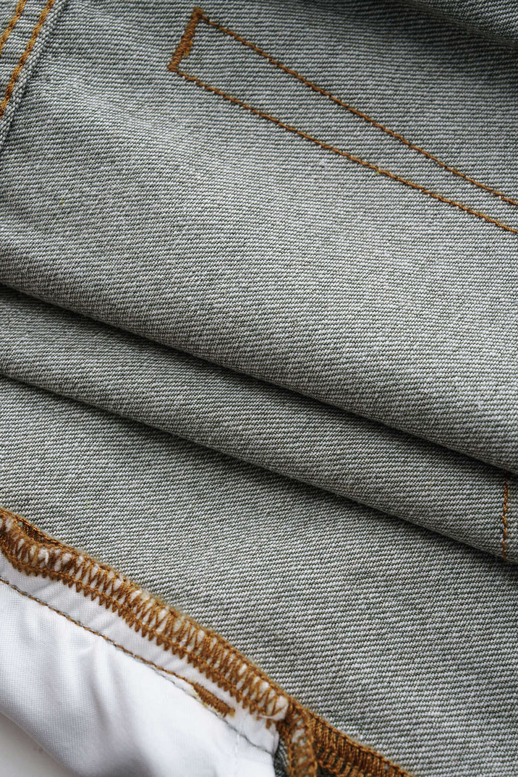 Falda Denim Reversible con Bolsillos Mini de Uso Diario