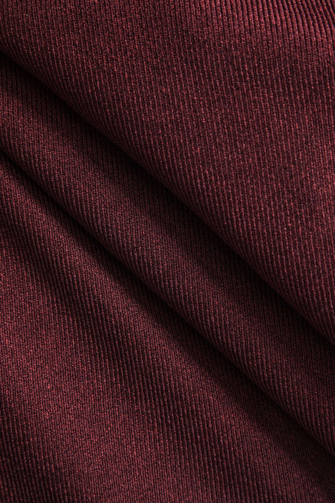 חצאית מיני דמוית עור עם טלאים 