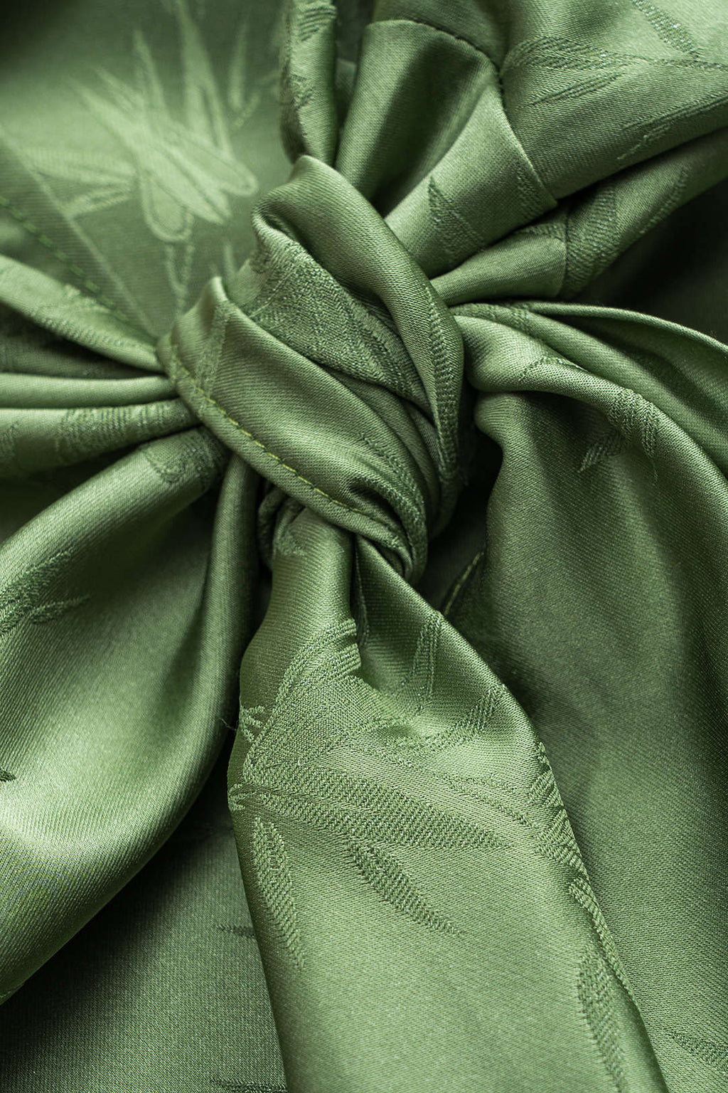 חצאית ז'קארד עם קפלים וקשירה מלפנים 