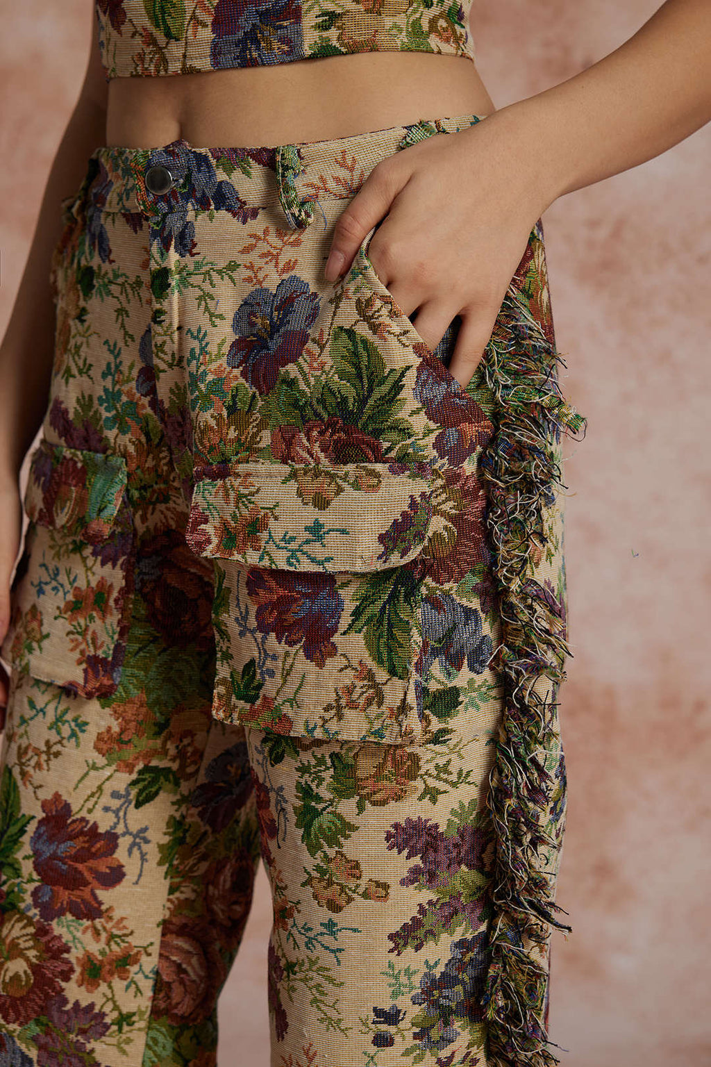 Conjunto Floral Flecos Blusa Espalda Atada Pantalones