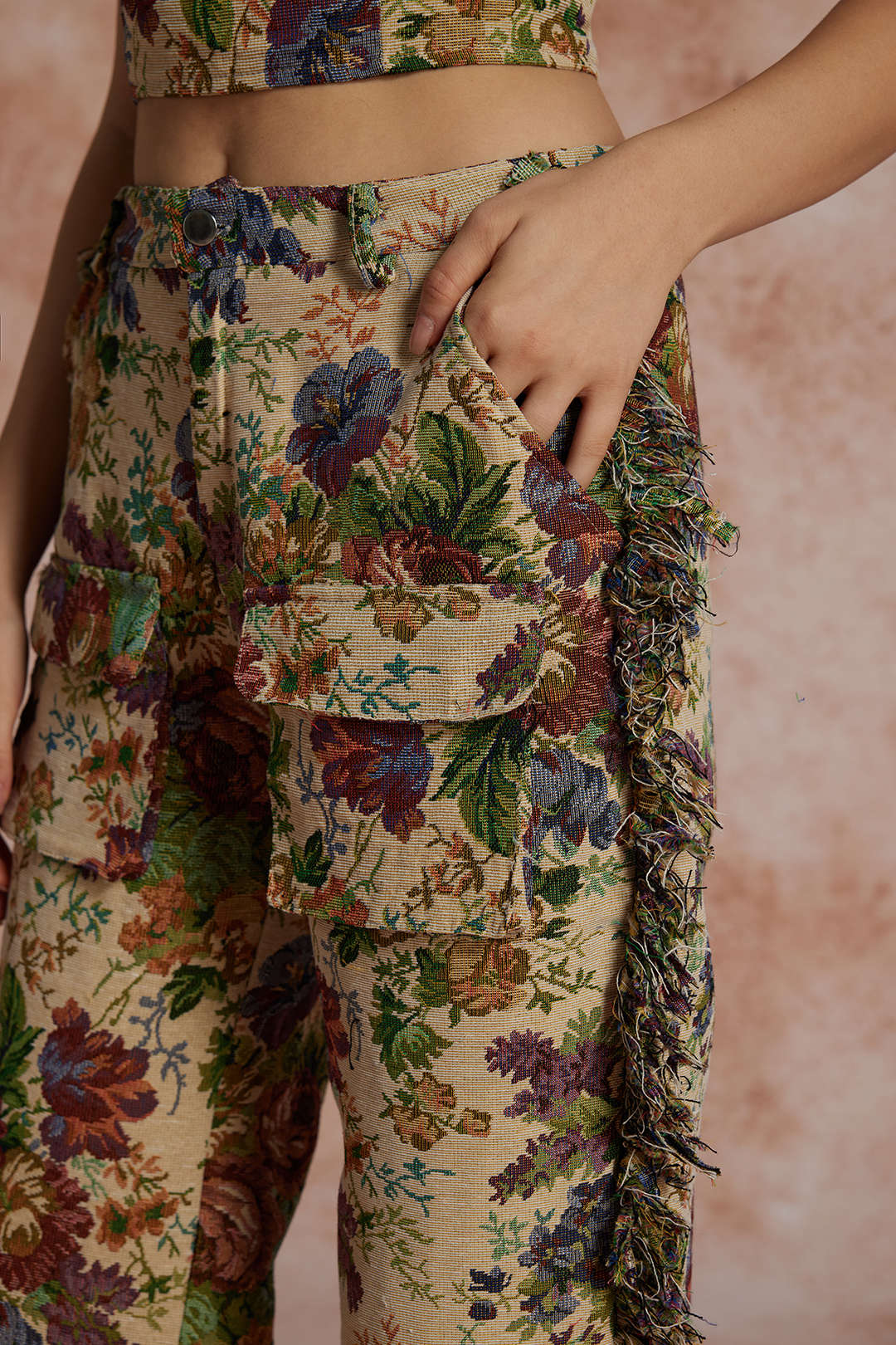 Conjunto Floral Flecos Blusa Espalda Atada Pantalones