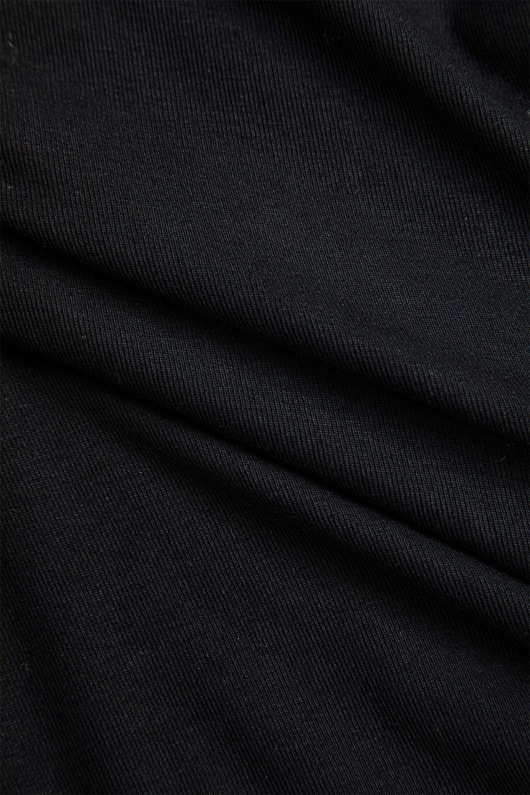 שמלת מיני עם צווארון עגול וקשירה דמוית עור עם טלאים מקדימה 