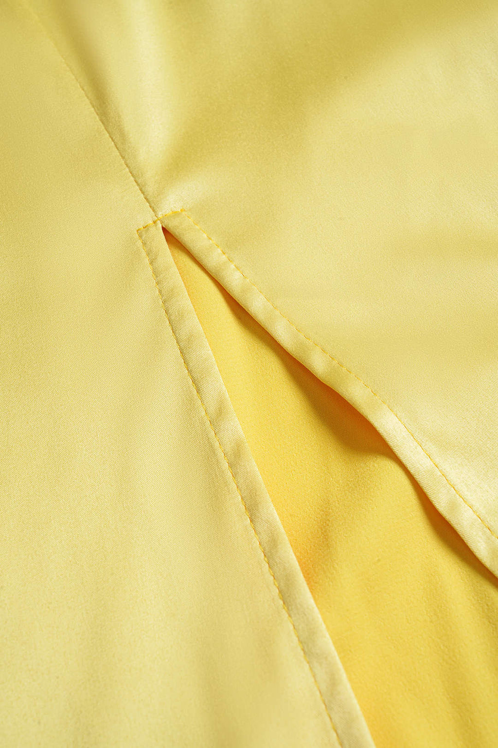 חצאית שסוע עם קפלים וקשירה של שיפון סאטן בהדפס אומברה 