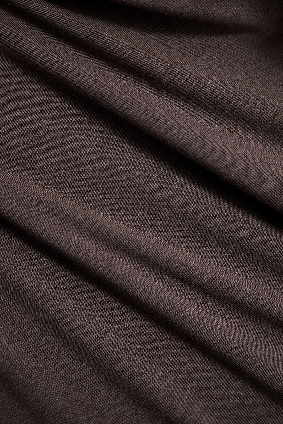 שמלת מיני עם צווארון עגול וקשירה דמוית עור עם טלאים מקדימה 