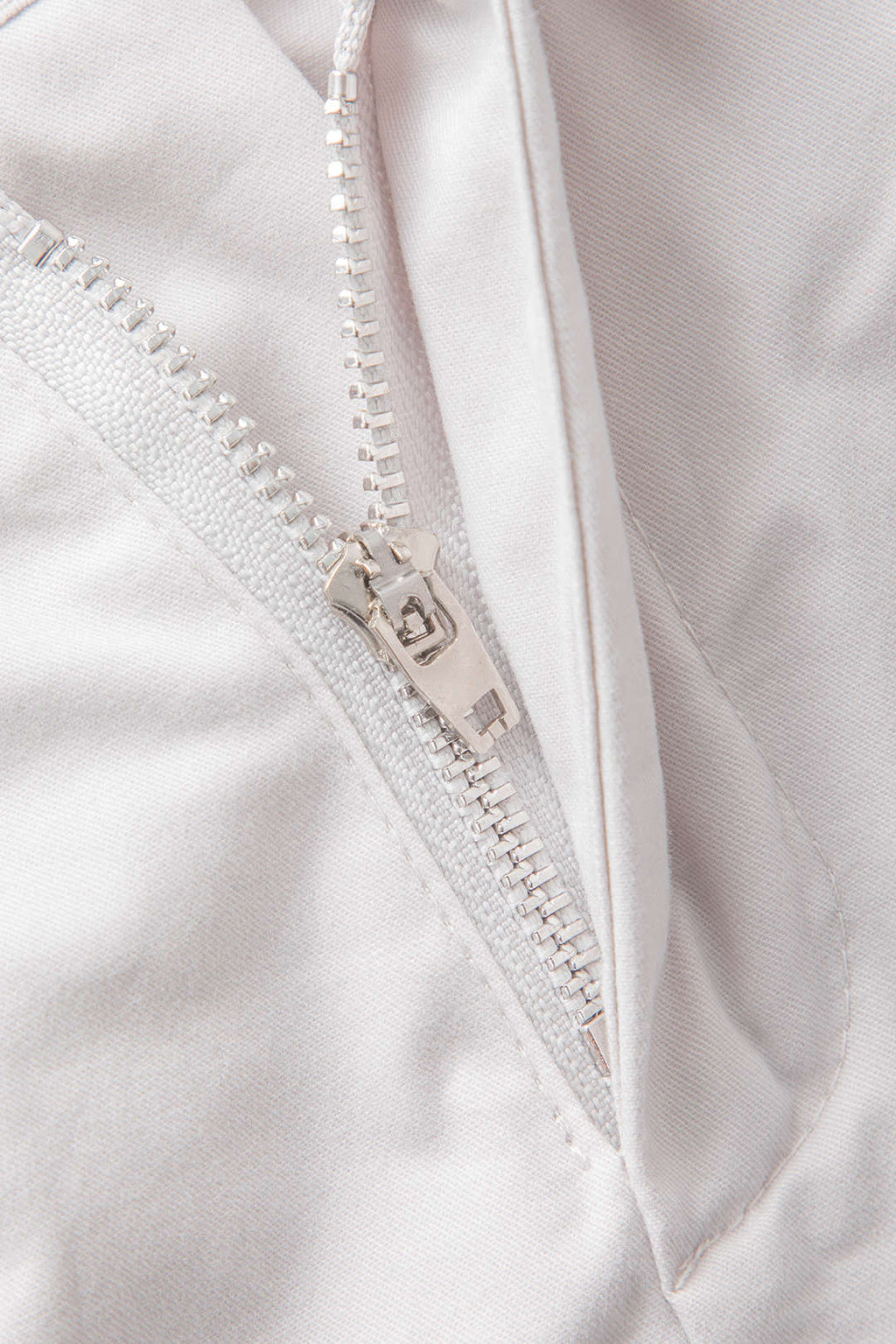 חצאית מיני מטפחת עם קשירה וגזרה נמוכה 