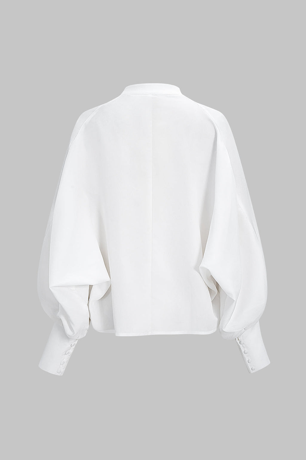 חולצה ארוכת שרוולים עם צווארון עומד וקשירה מכופתרת 